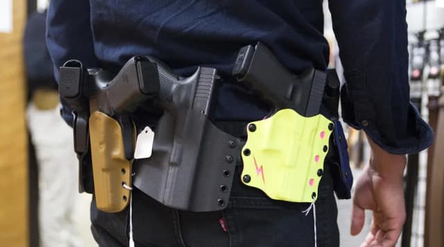 Poruszanie się z bronią w Polsce - zasady i przepisy prawne Poruszanie się z bronią w Polsce - zasady i przepisy prawne